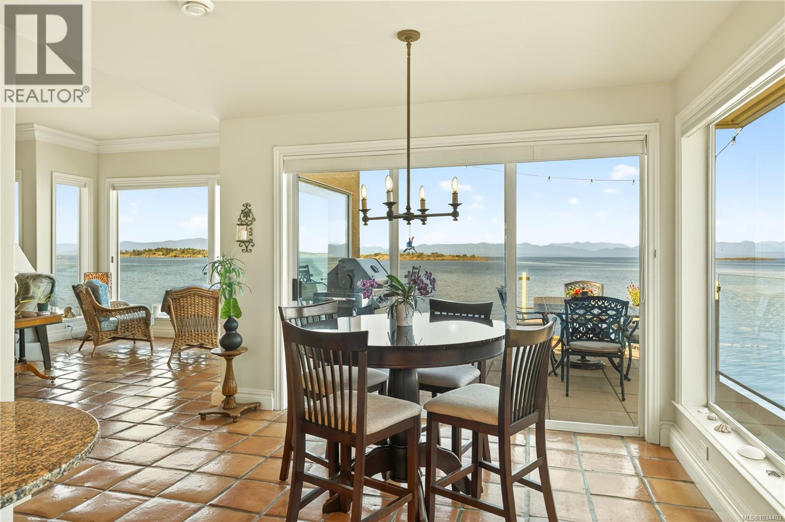 3097 Dolphin Dr - 10