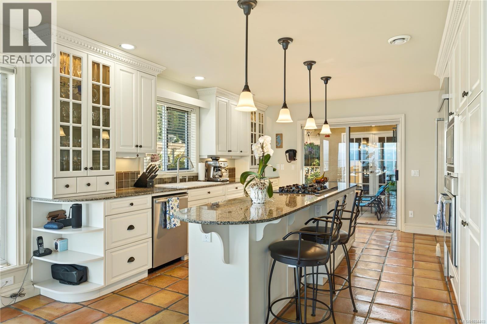 3097 Dolphin Dr - 35
