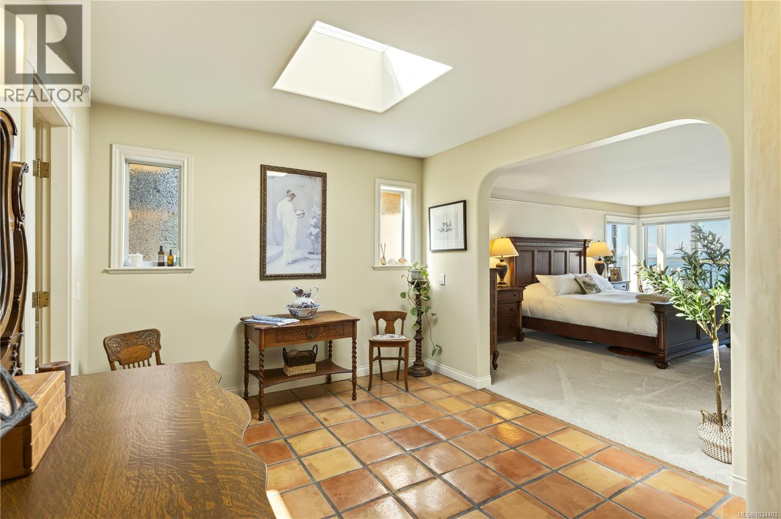 3097 Dolphin Dr - 37