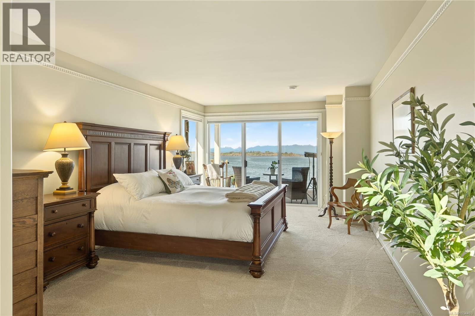 3097 Dolphin Dr - 38