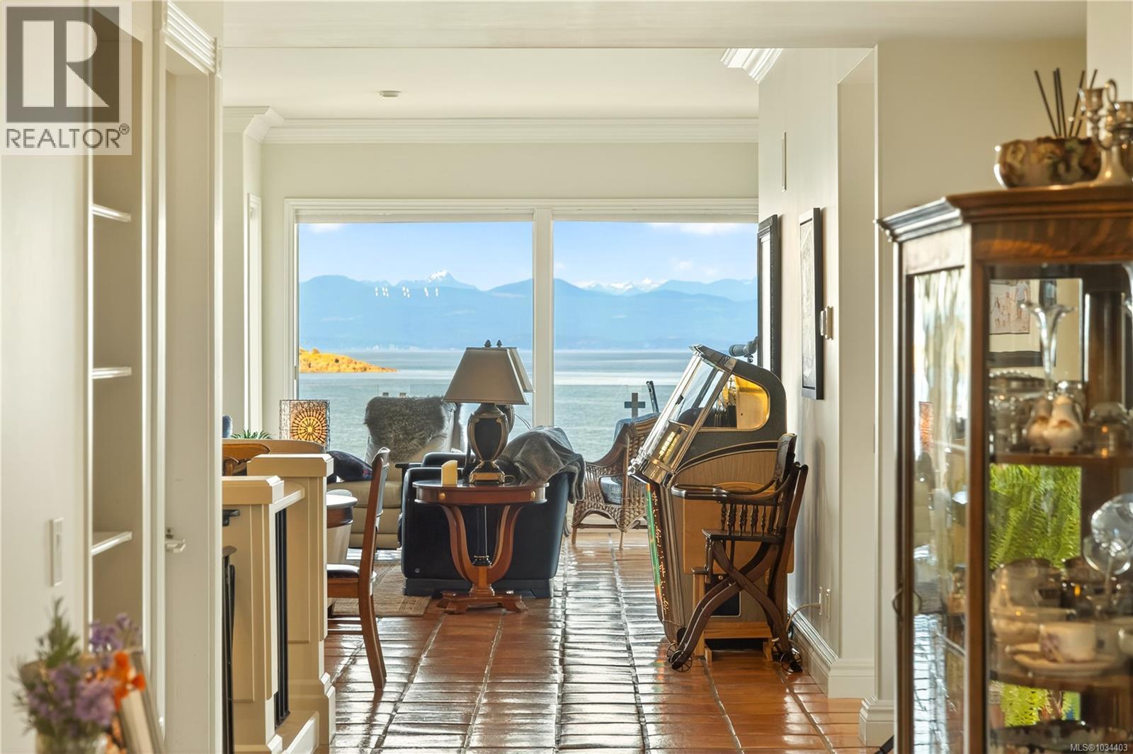 3097 Dolphin Dr - 6