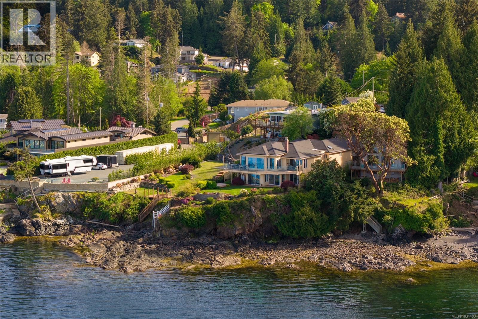 3097 Dolphin Dr - 64