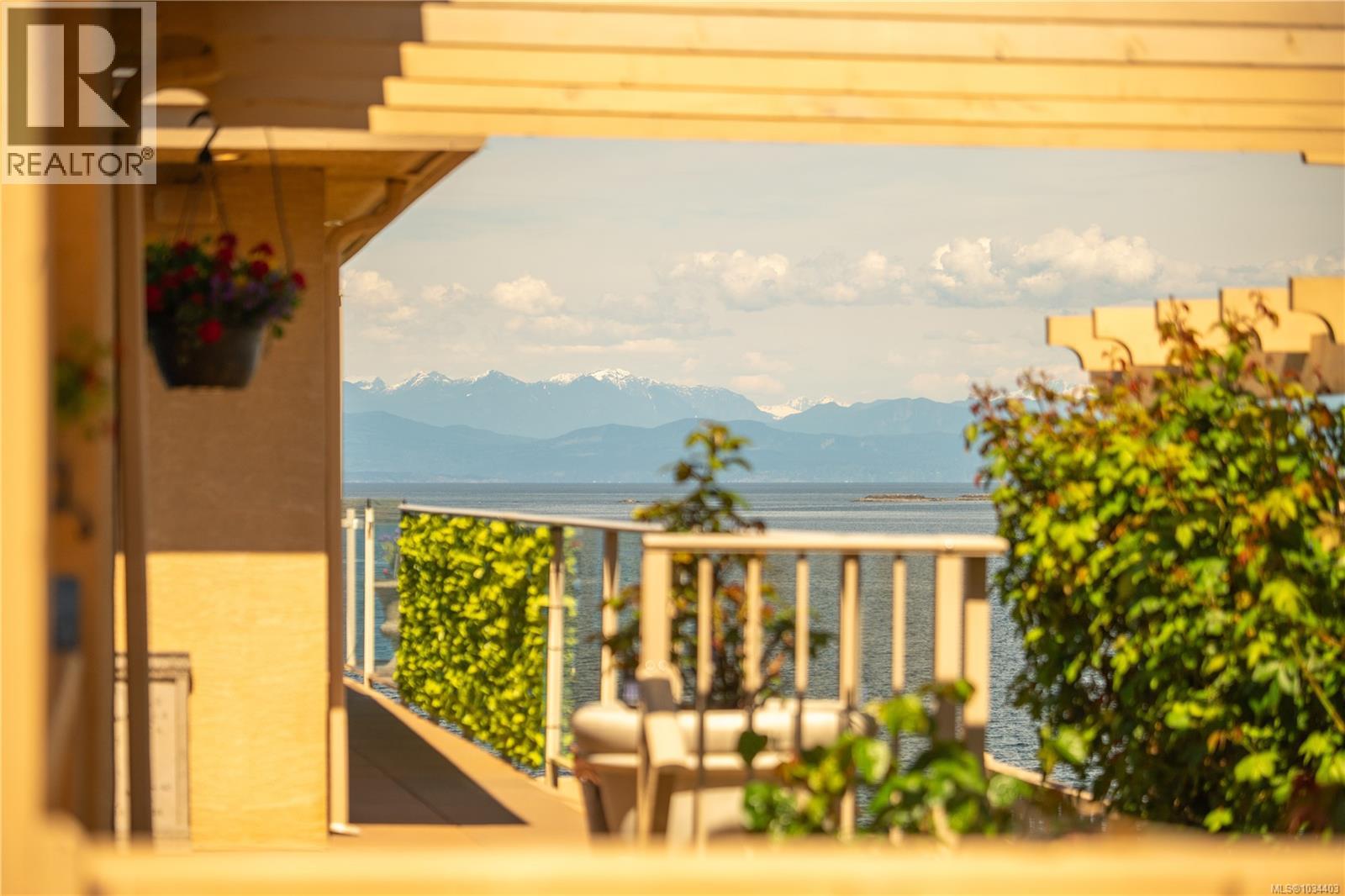 3097 Dolphin Dr - 74
