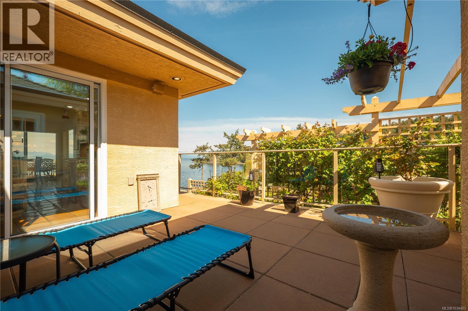 3097 Dolphin Dr - 76