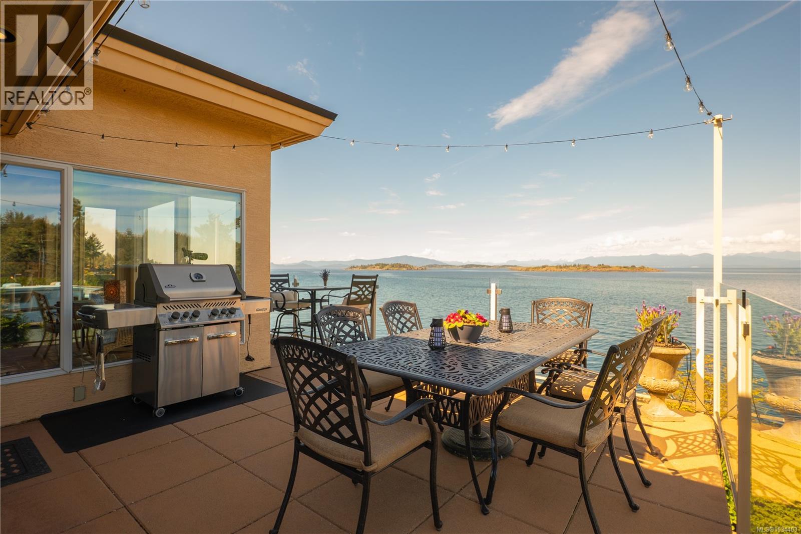 3097 Dolphin Dr - 77