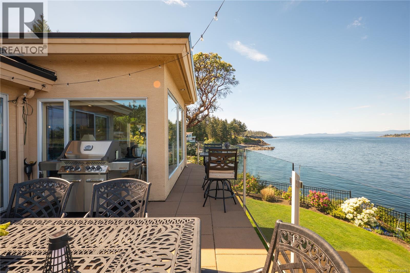 3097 Dolphin Dr - 79