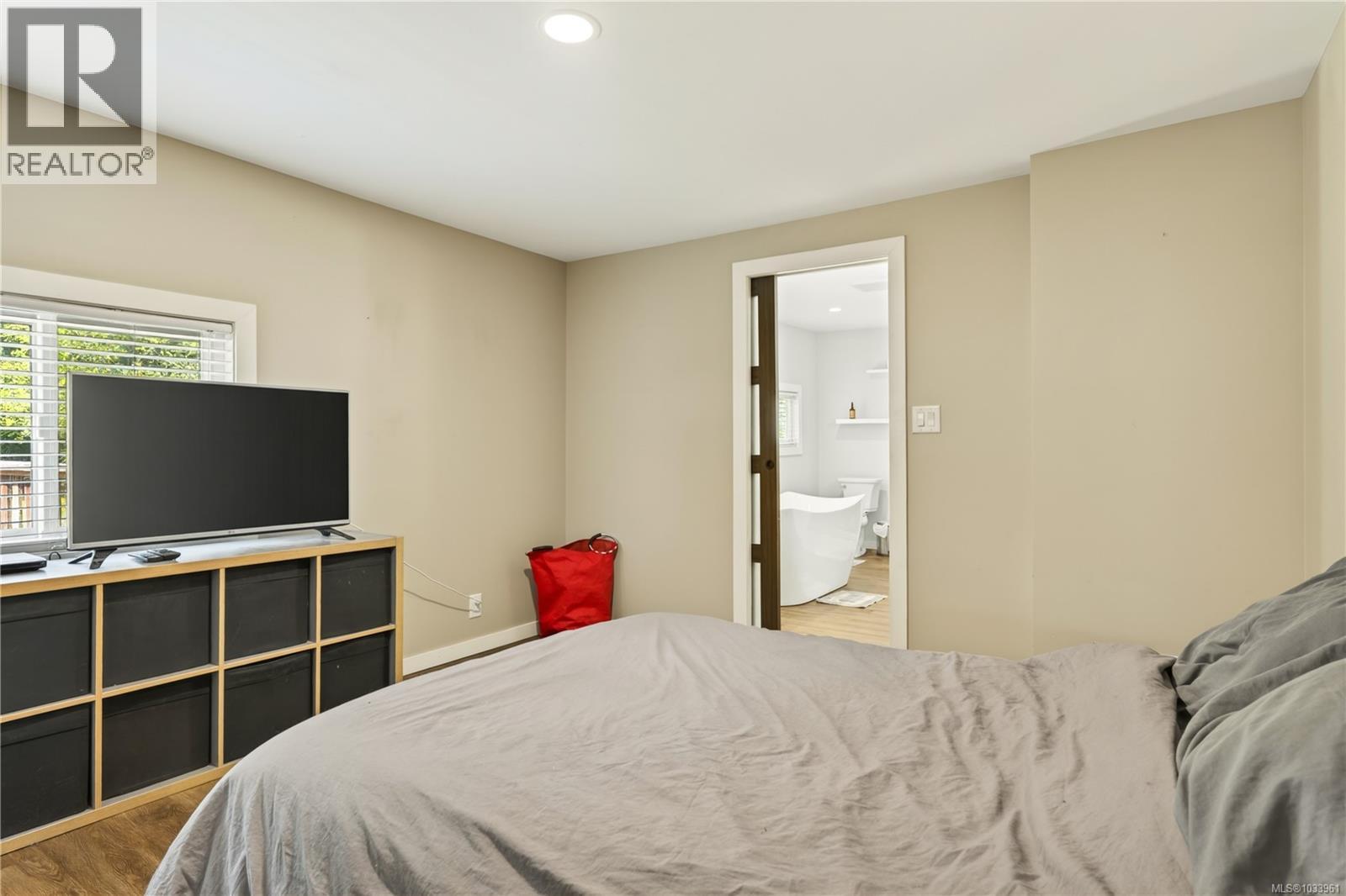1441 White Rd - 30