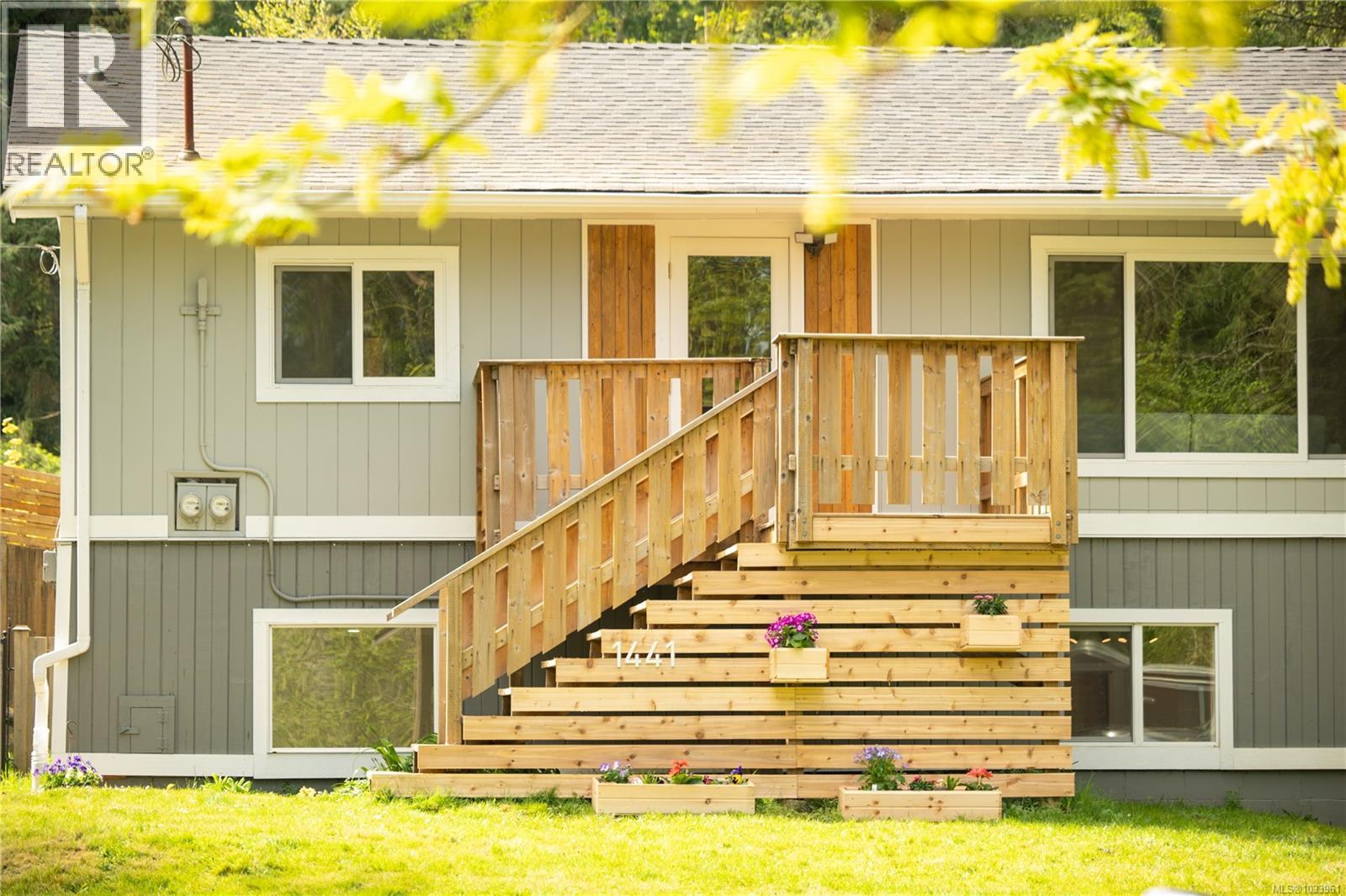 1441 White Rd - 4