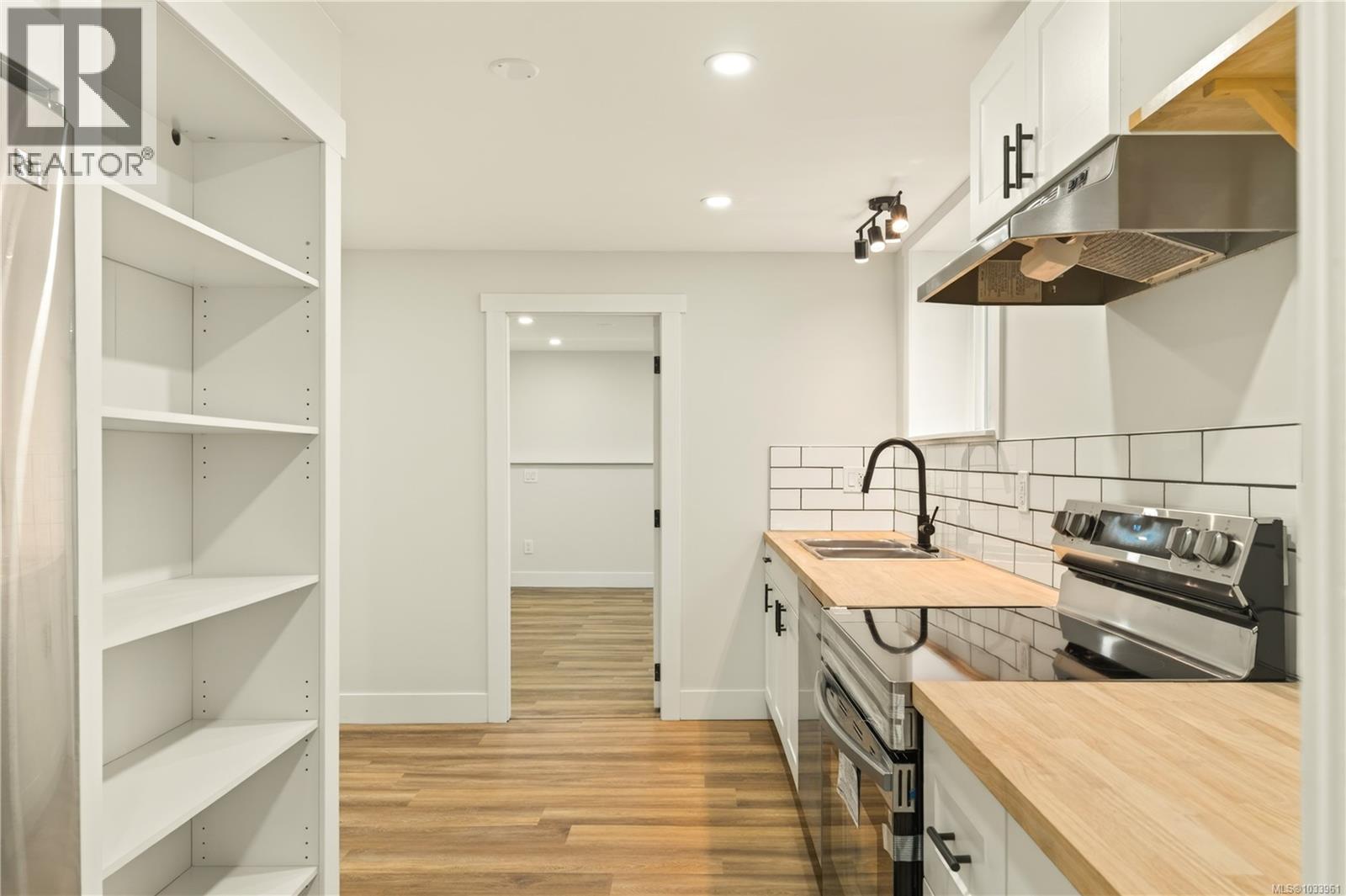 1441 White Rd - 52