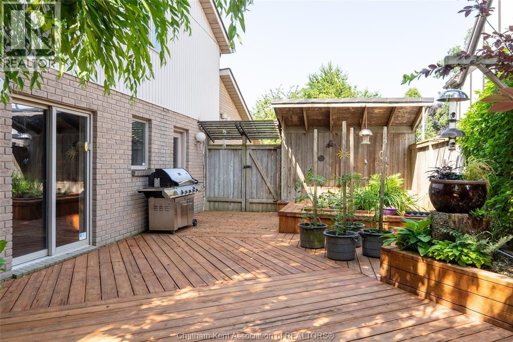 30 CRAMAR CRESCENT - 41