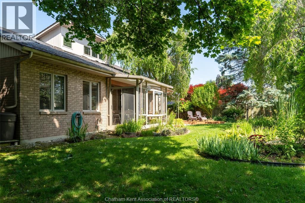30 CRAMAR CRESCENT - 44