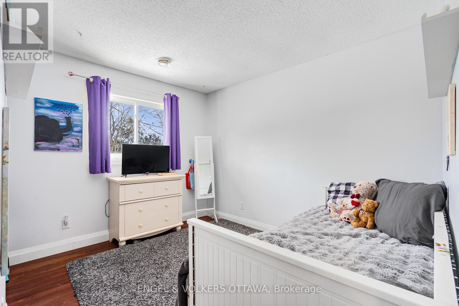 2437 HENRI MENARD COURT - 21