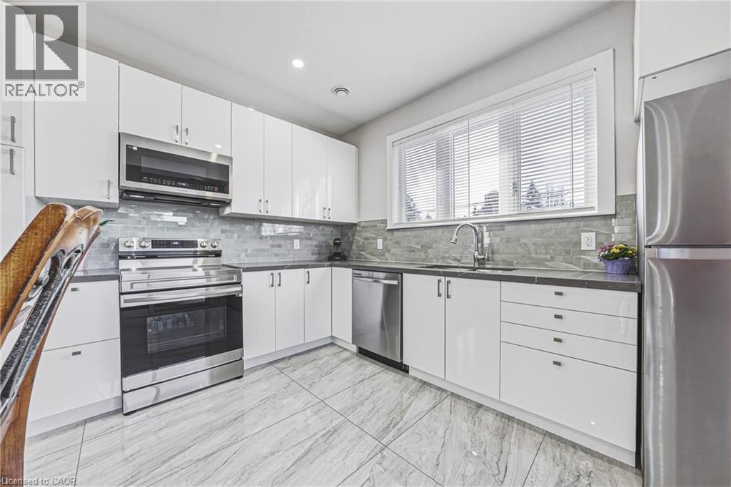 68 VANSITMART Avenue - 12