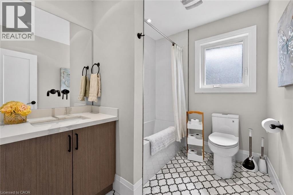 22 HAZELWOOD Avenue, Grimsby, Ontario, L3M1K1 — Photo 20
