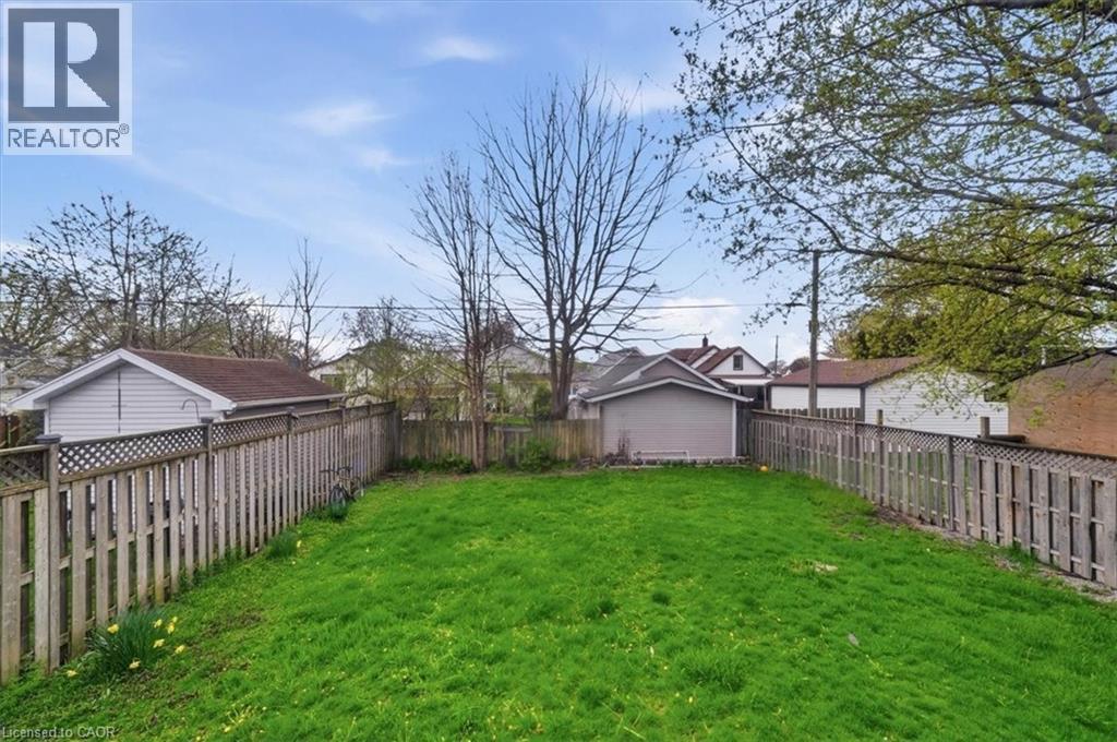 160 DAVIS Street, Port Colborne, Ontario, L3K1Z1 — Photo 2