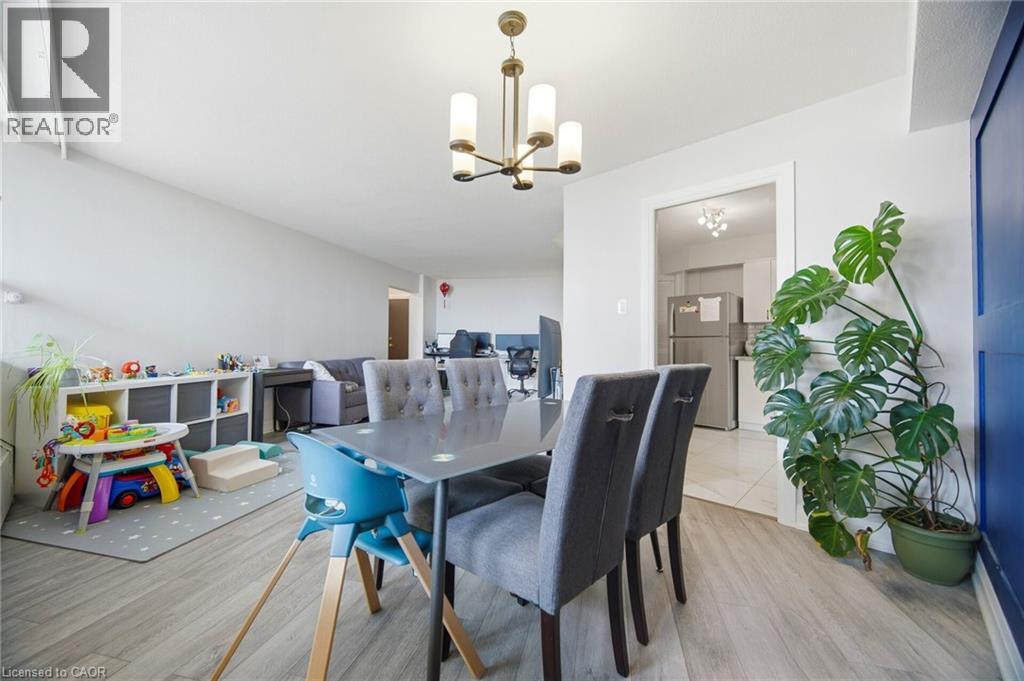451 THE WEST MALL Unit# 815, Toronto, Ontario, M9C1G1 — Photo 20