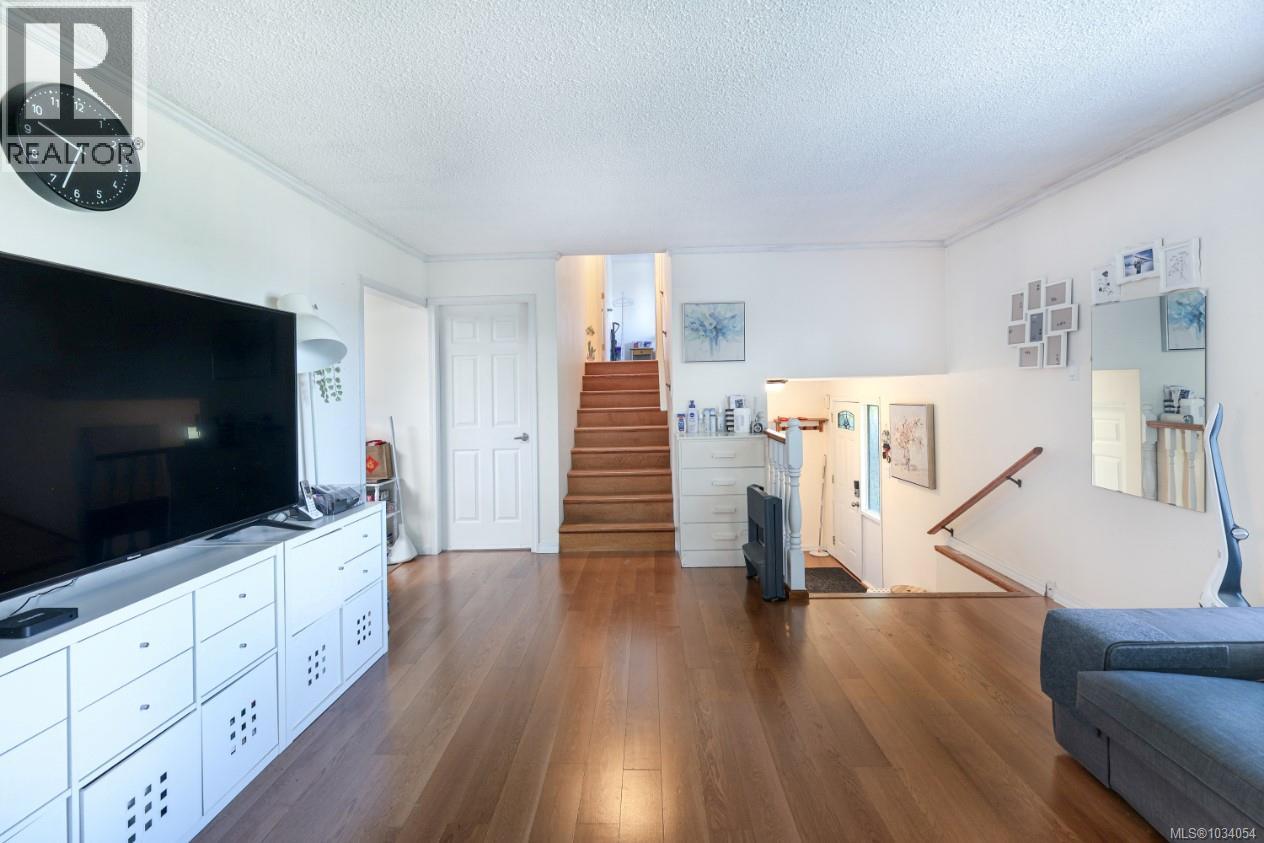 6413 Southampton Rd - 8