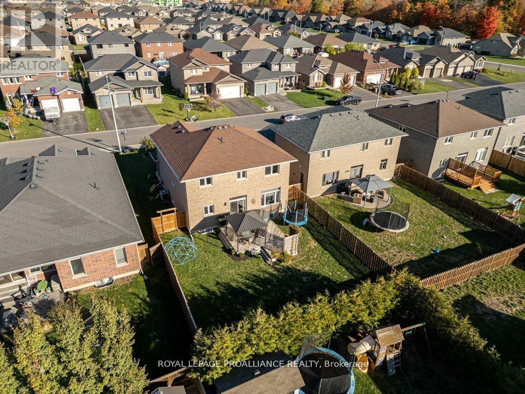 60 CREWS CRESCENT - Image 3