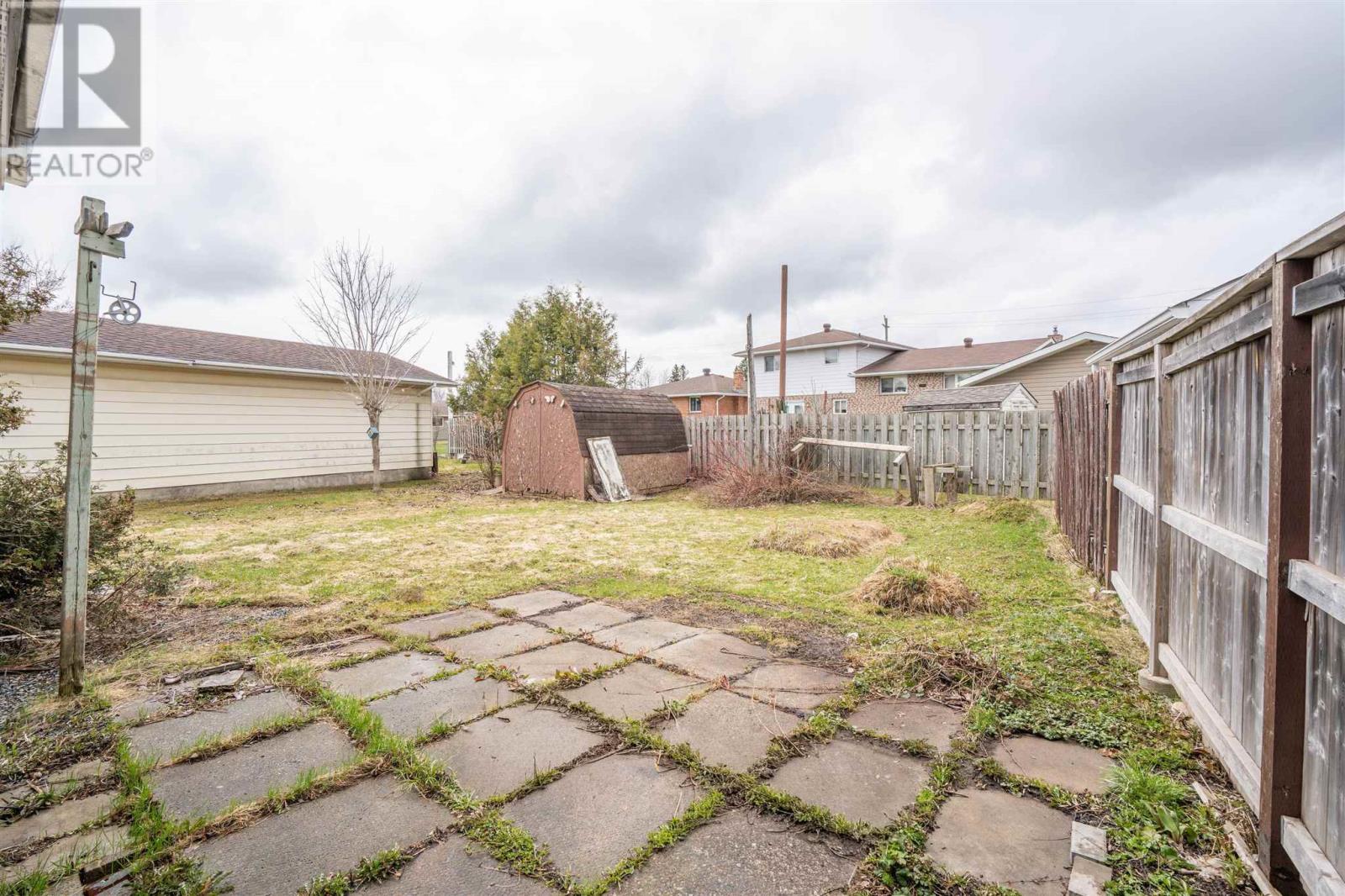109 Pozzebon CRES, Sault Ste. Marie, Ontario, P6C6B4 — Photo 25