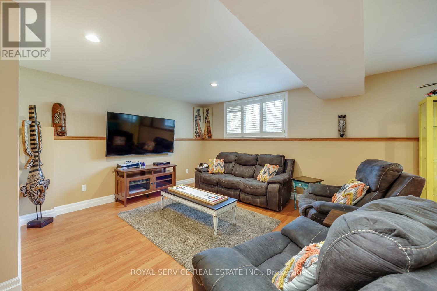 821 KIMBERLY DRIVE - 32