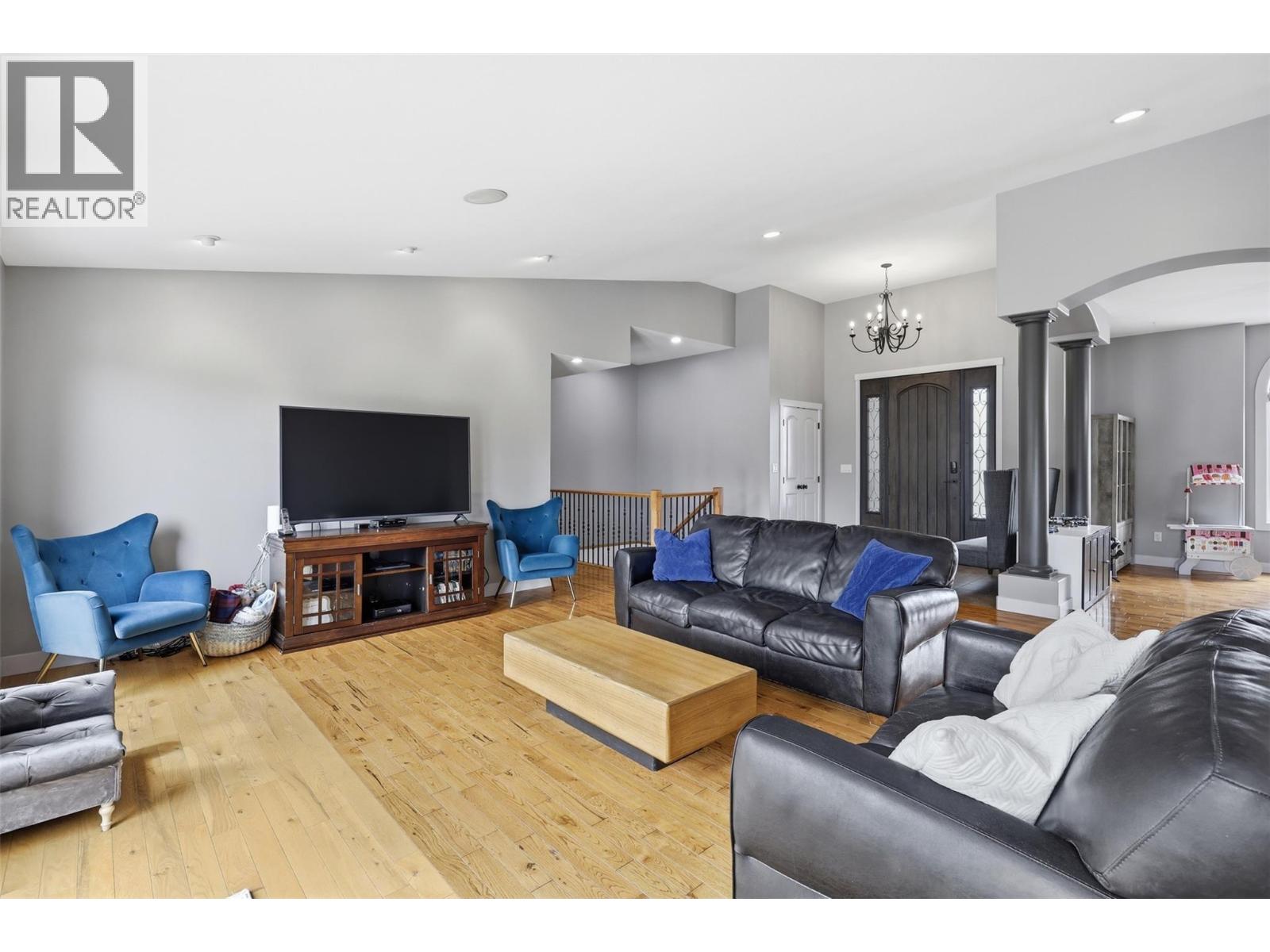 2001 HUGH ALLAN Drive - 10