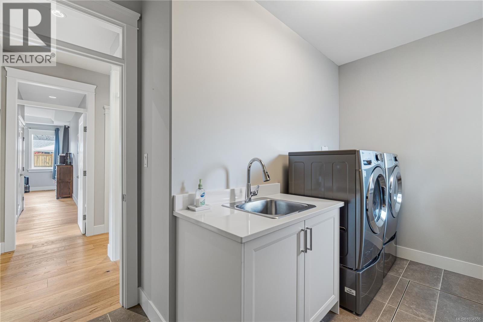 580 Avalon Pl - 11