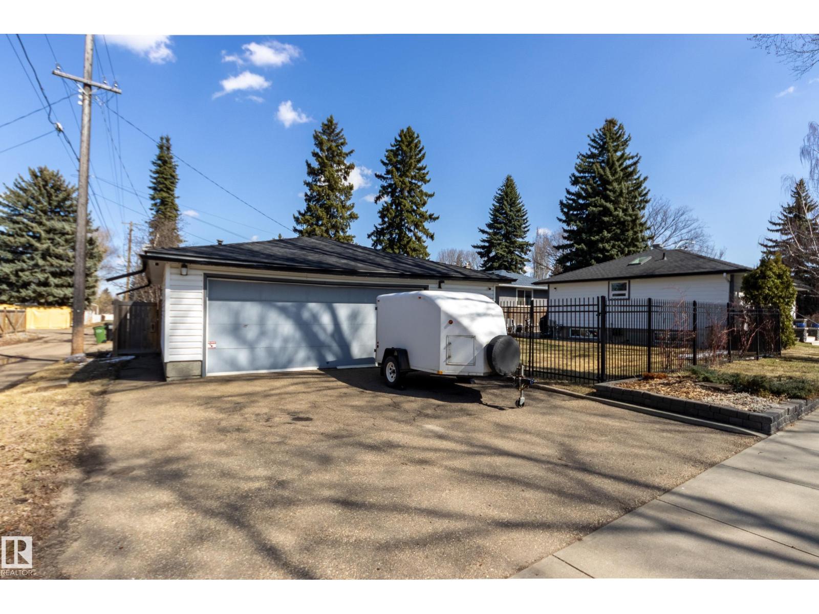 9503 77 ST NW, Edmonton