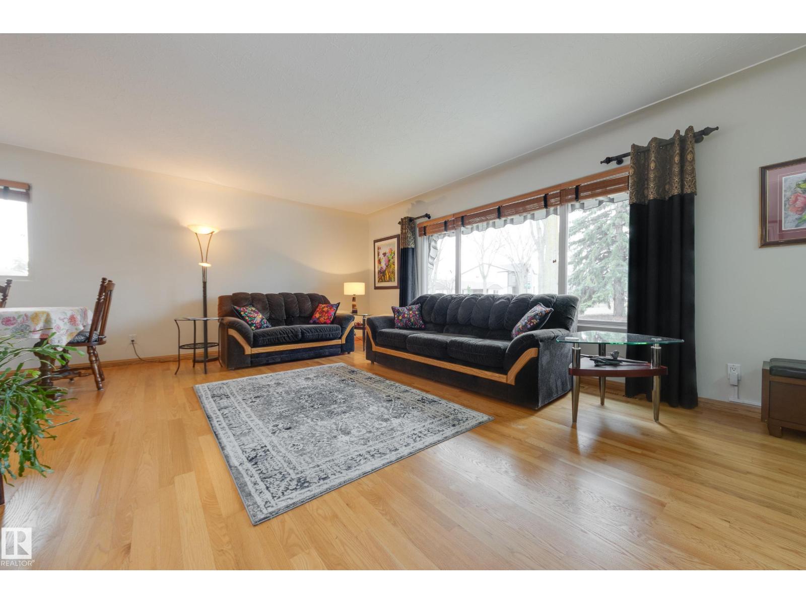 9503 77 ST NW, Edmonton