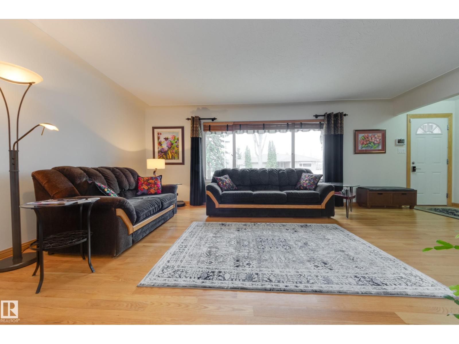 9503 77 ST NW, Edmonton