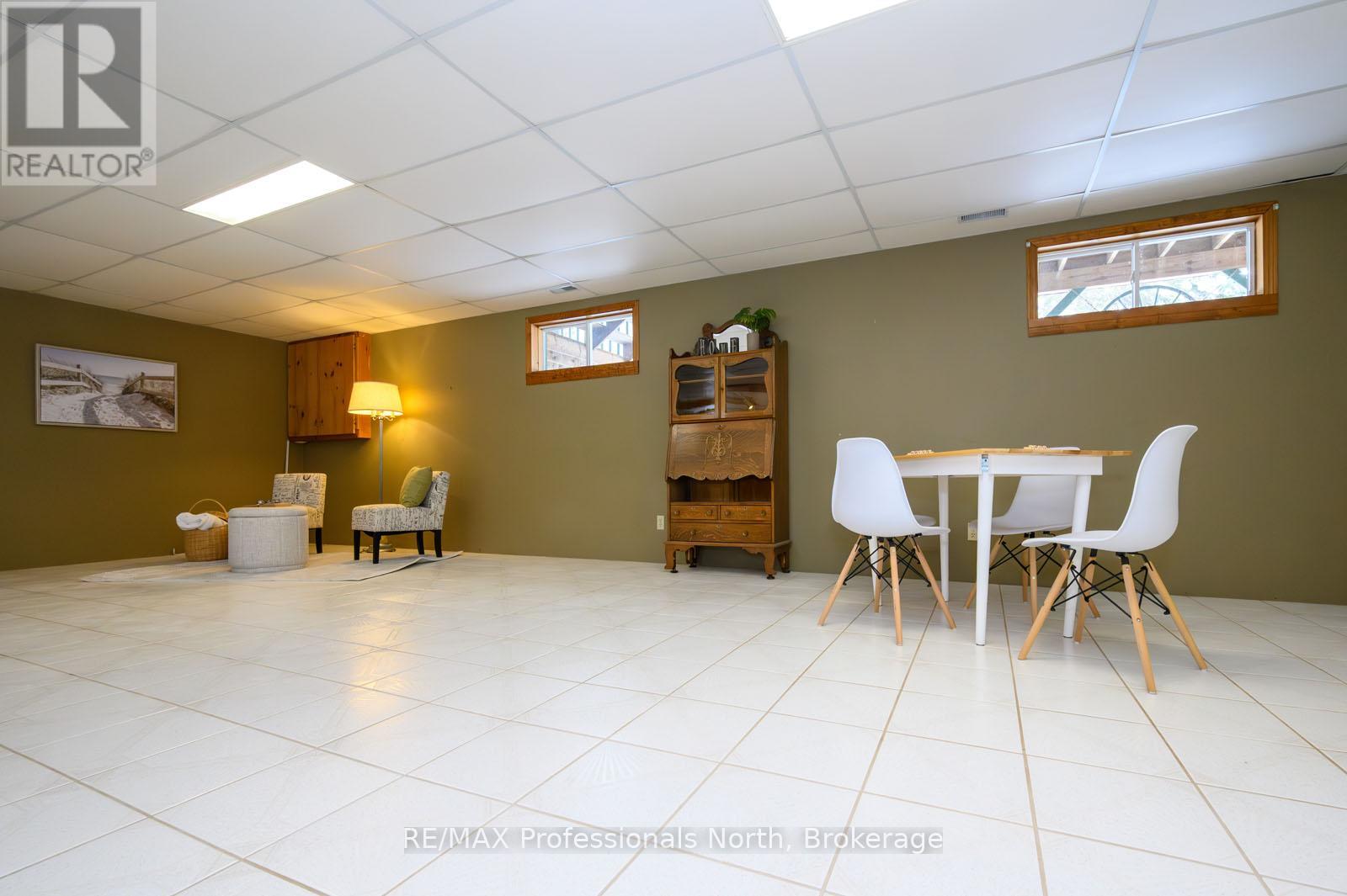 66 RAIN LAKE ROAD - 19