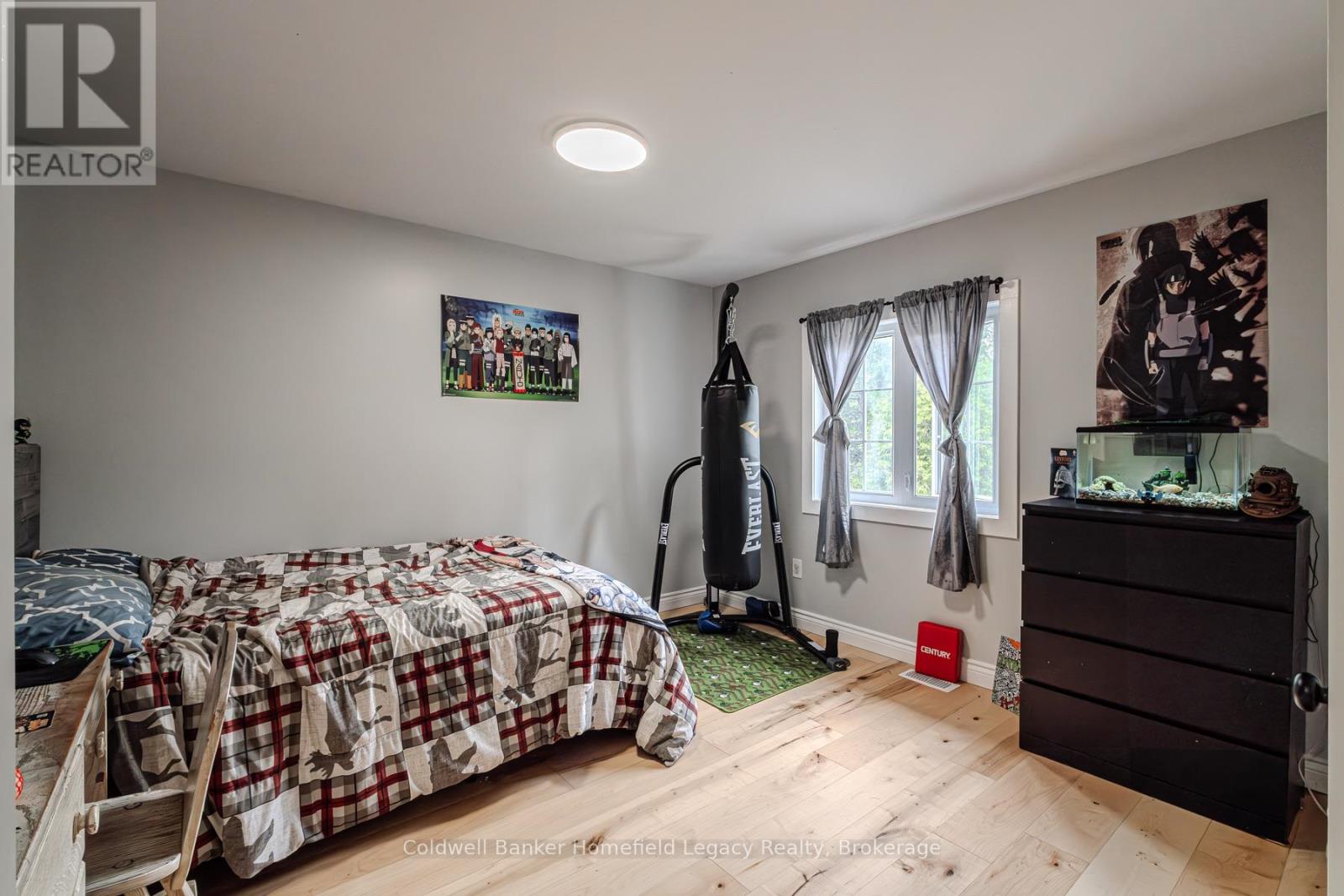 255 WATER STREET S - 25