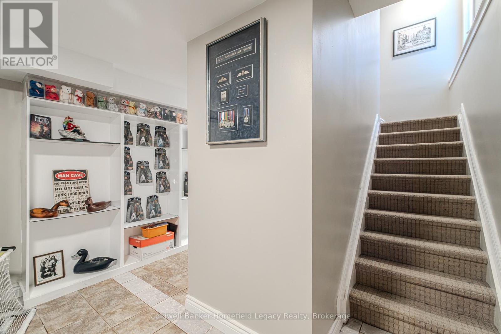 255 WATER STREET S - 33