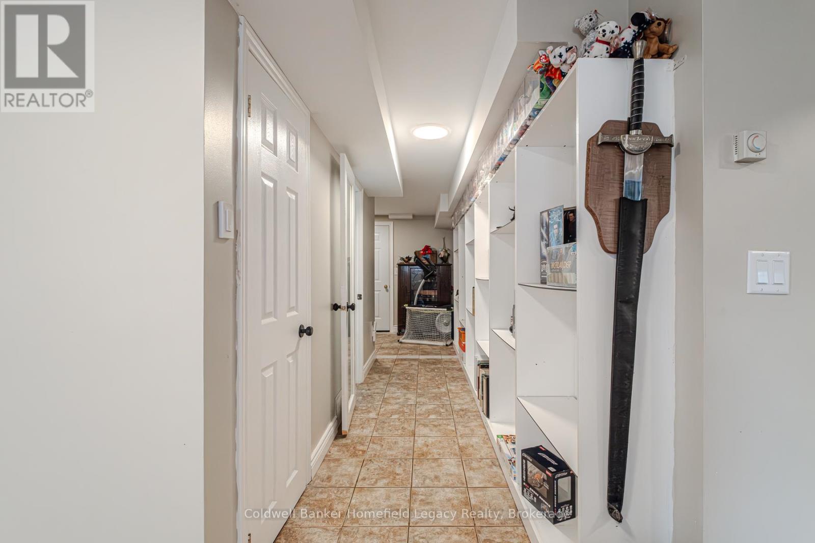 255 WATER STREET S - 37