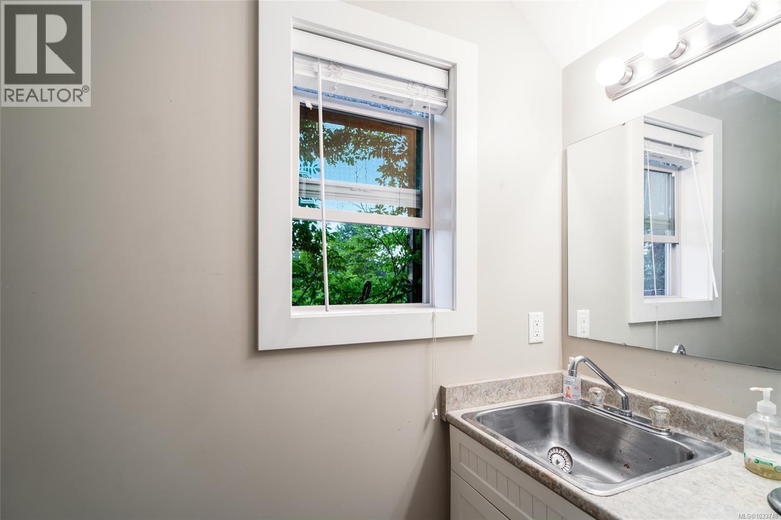 905 Rivers Edge Dr - 72