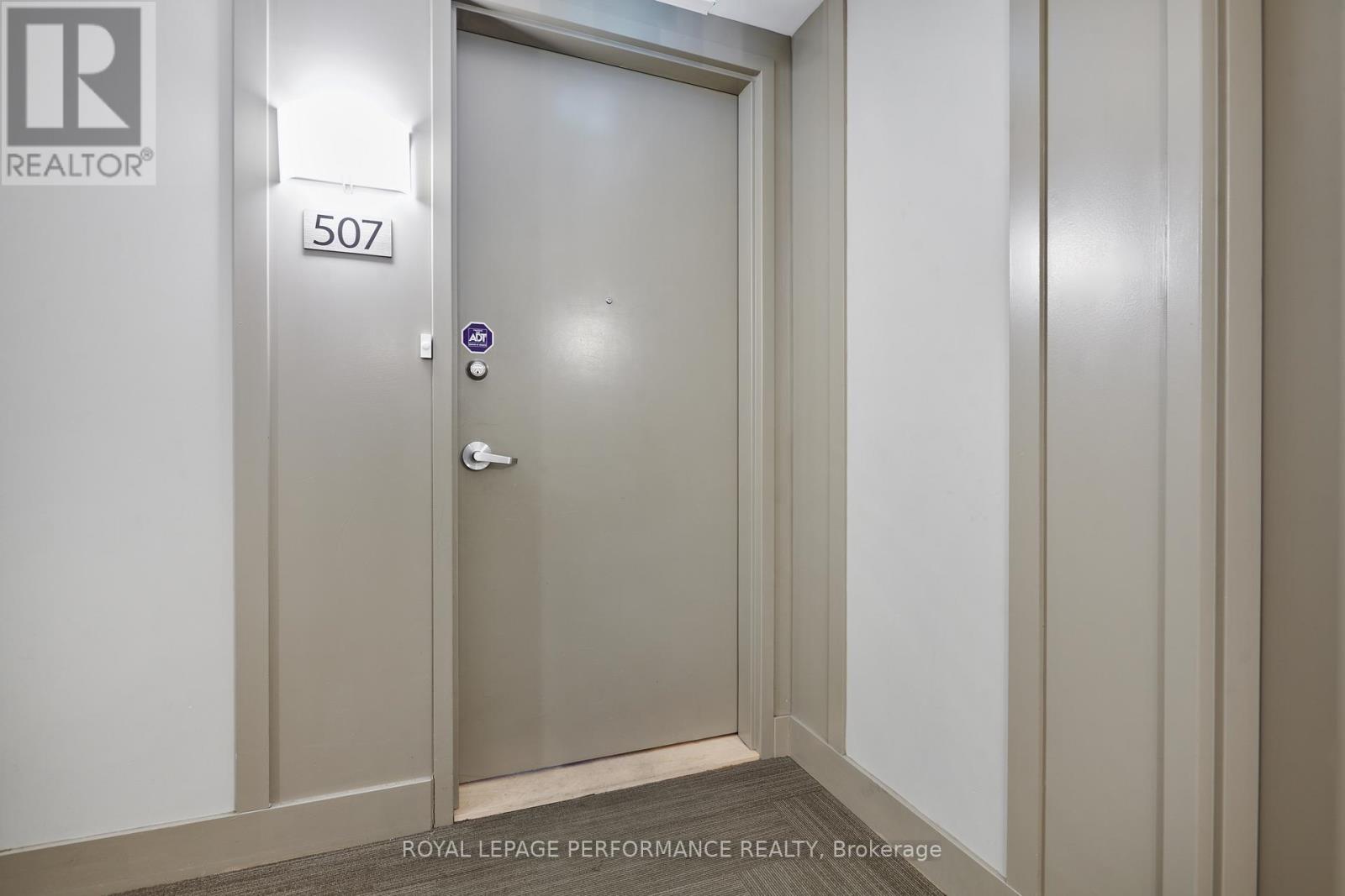 #507 11 OBLATS AVENUE - 5