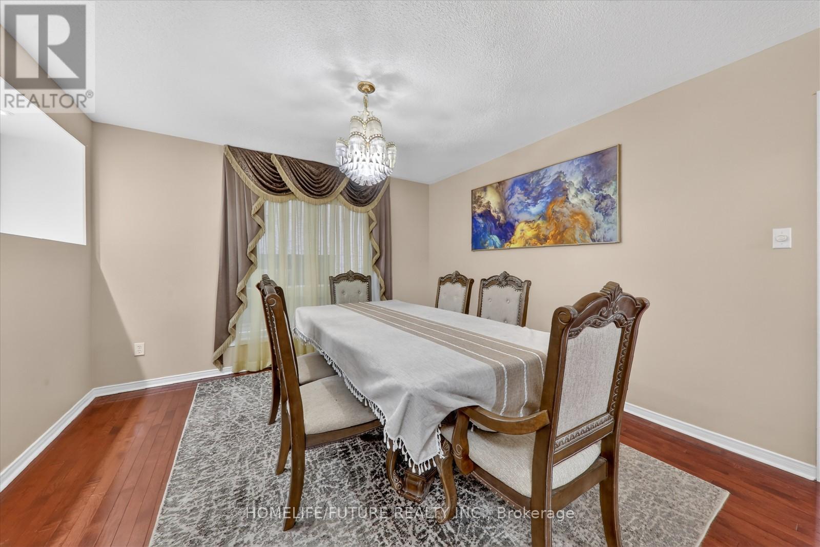 24 TURTLEDOVE GROVE - 9