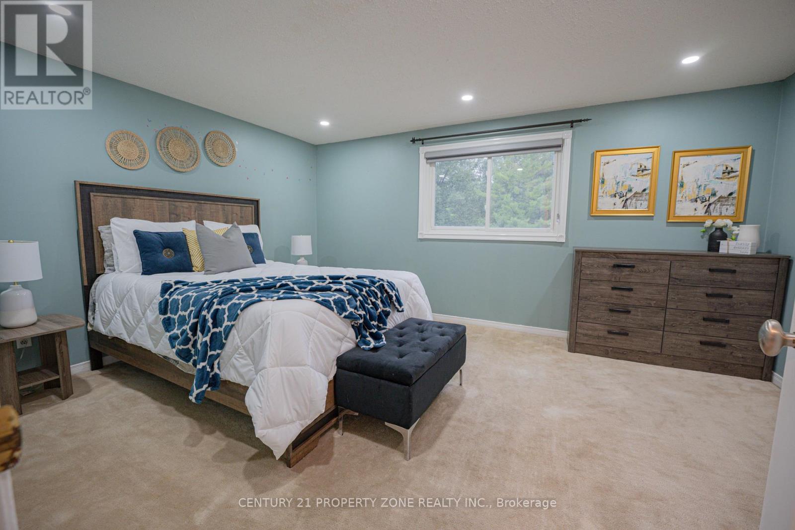 92 HIGHLAND CRESCENT - 15