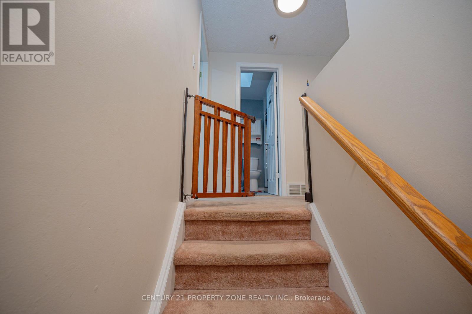 92 HIGHLAND CRESCENT - 12