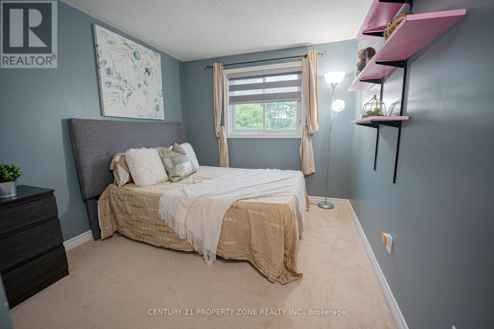 92 HIGHLAND CRESCENT - 14