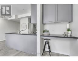 110 - 600 Alex Gardner Circle, Aurora, ON L4G3G5 Photo 9