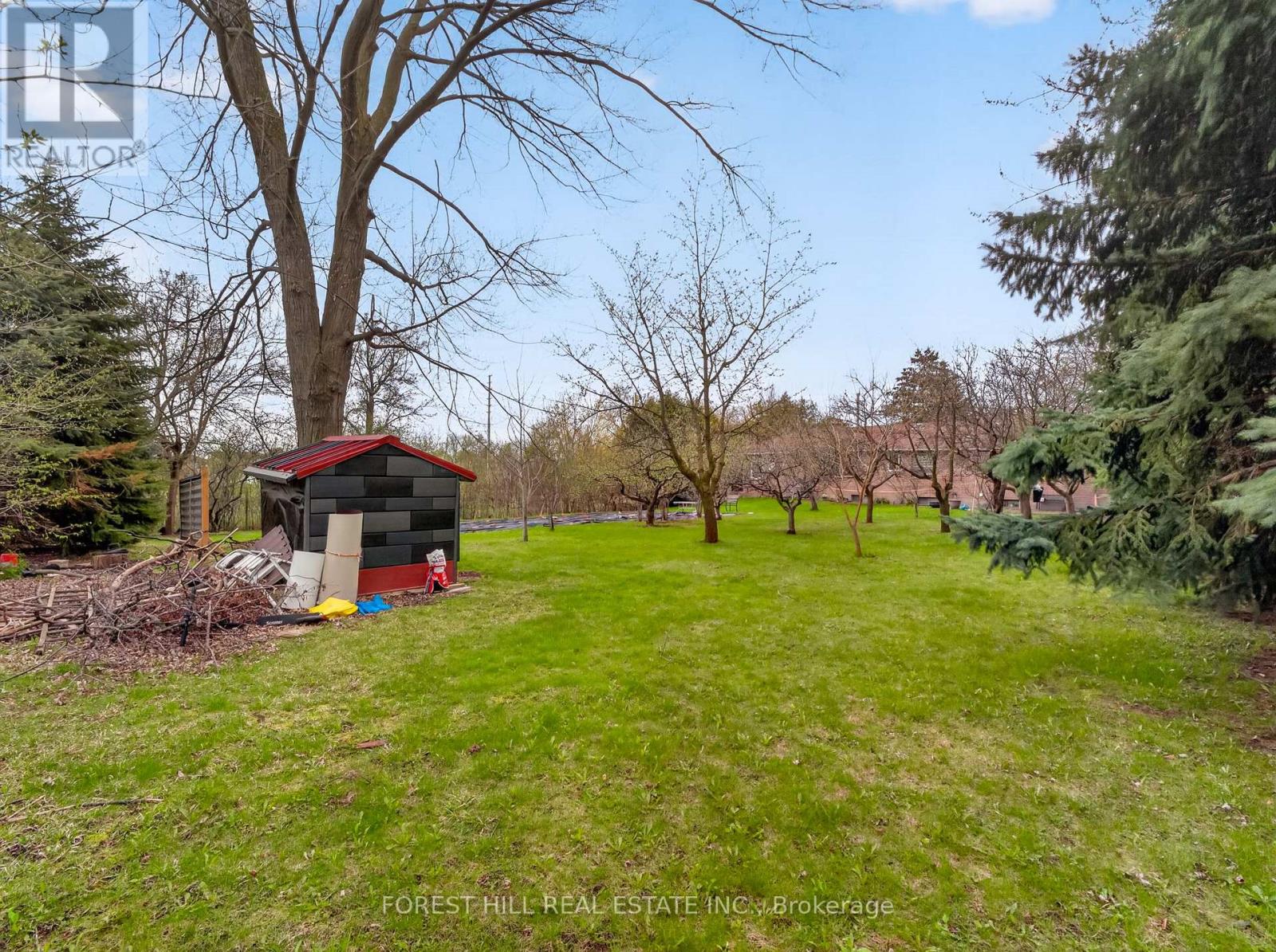 27 VAUGHAN BOULEVARD - 11