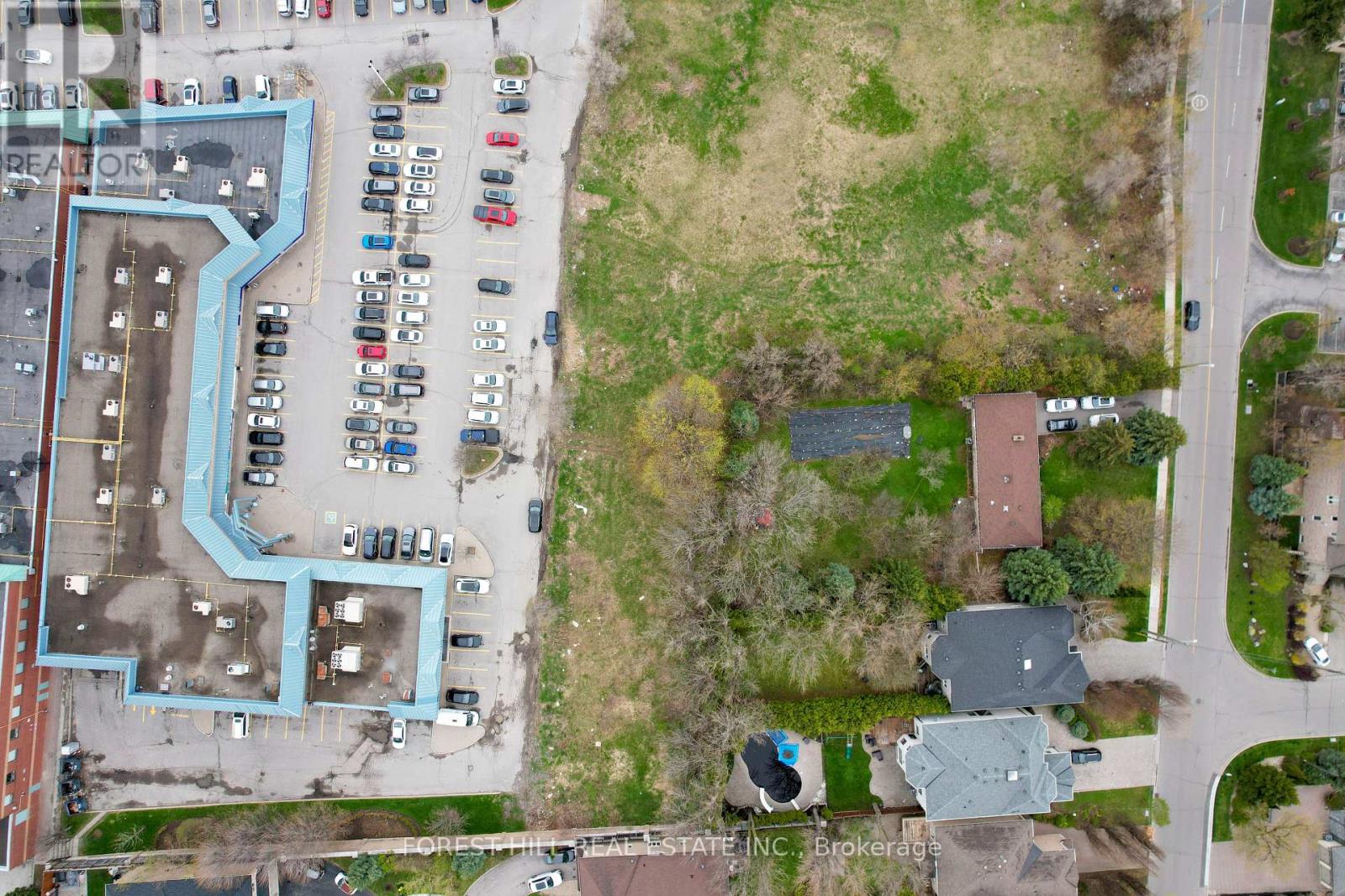 27 VAUGHAN BOULEVARD - 6