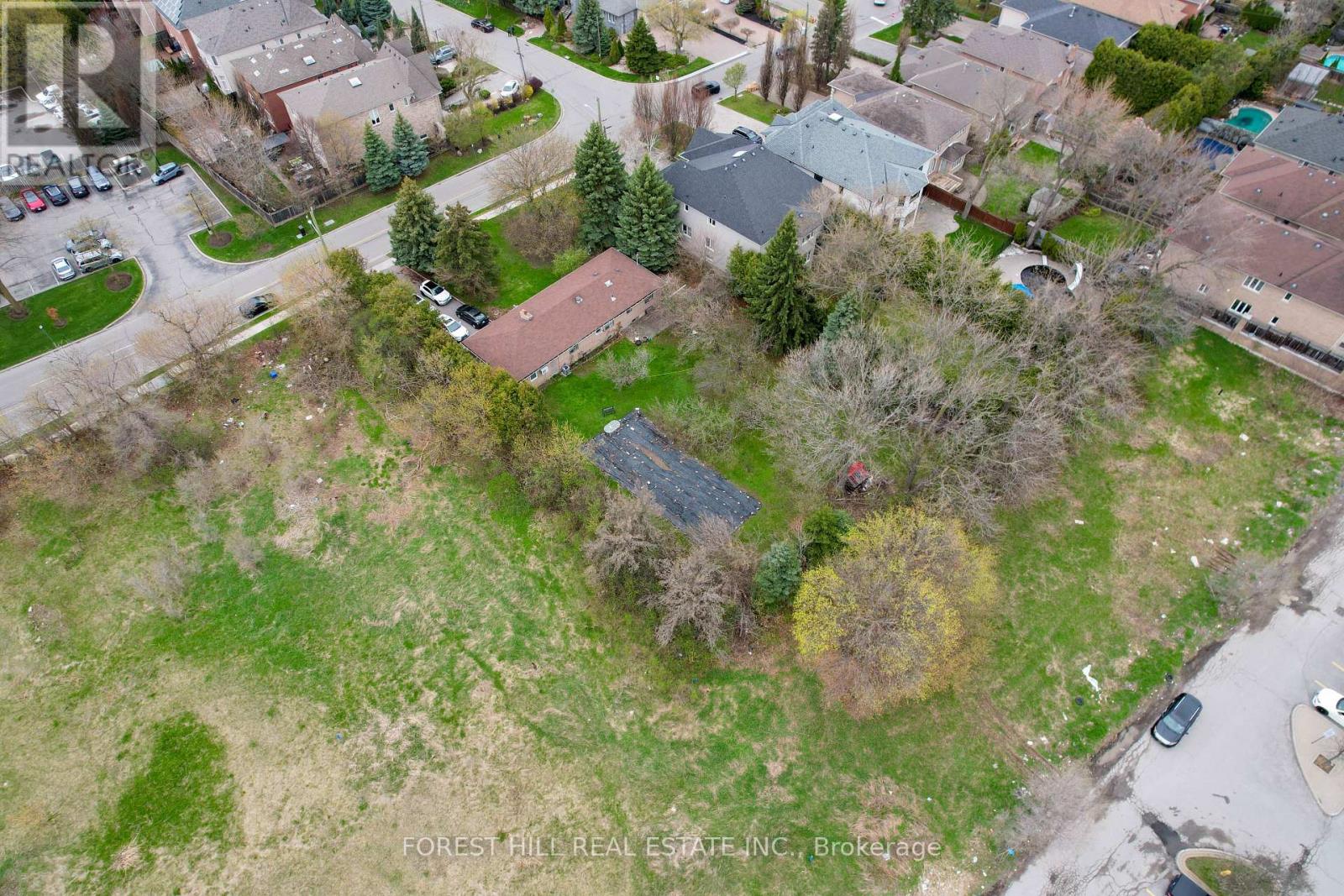 27 VAUGHAN BOULEVARD - 7