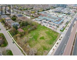 27 Vaughan Boulevard, Vaughan, ON L4J3N8 Photo 8