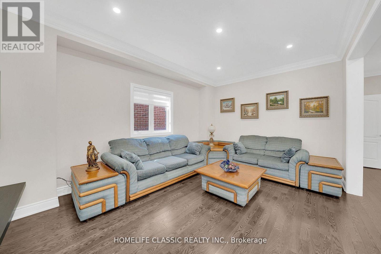 105 MCKENZIE WAY - 8