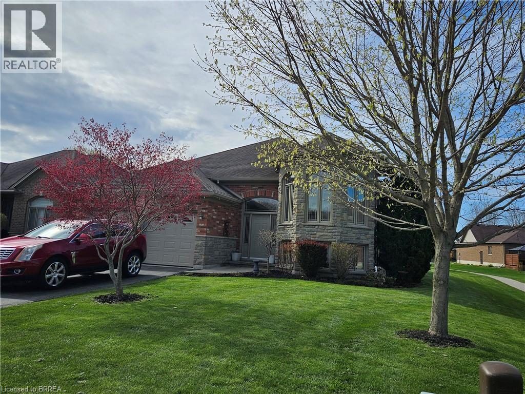 48 WILLOWDALE Crescent - Image 2