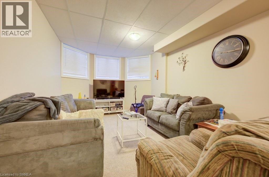 48 WILLOWDALE Crescent - 25