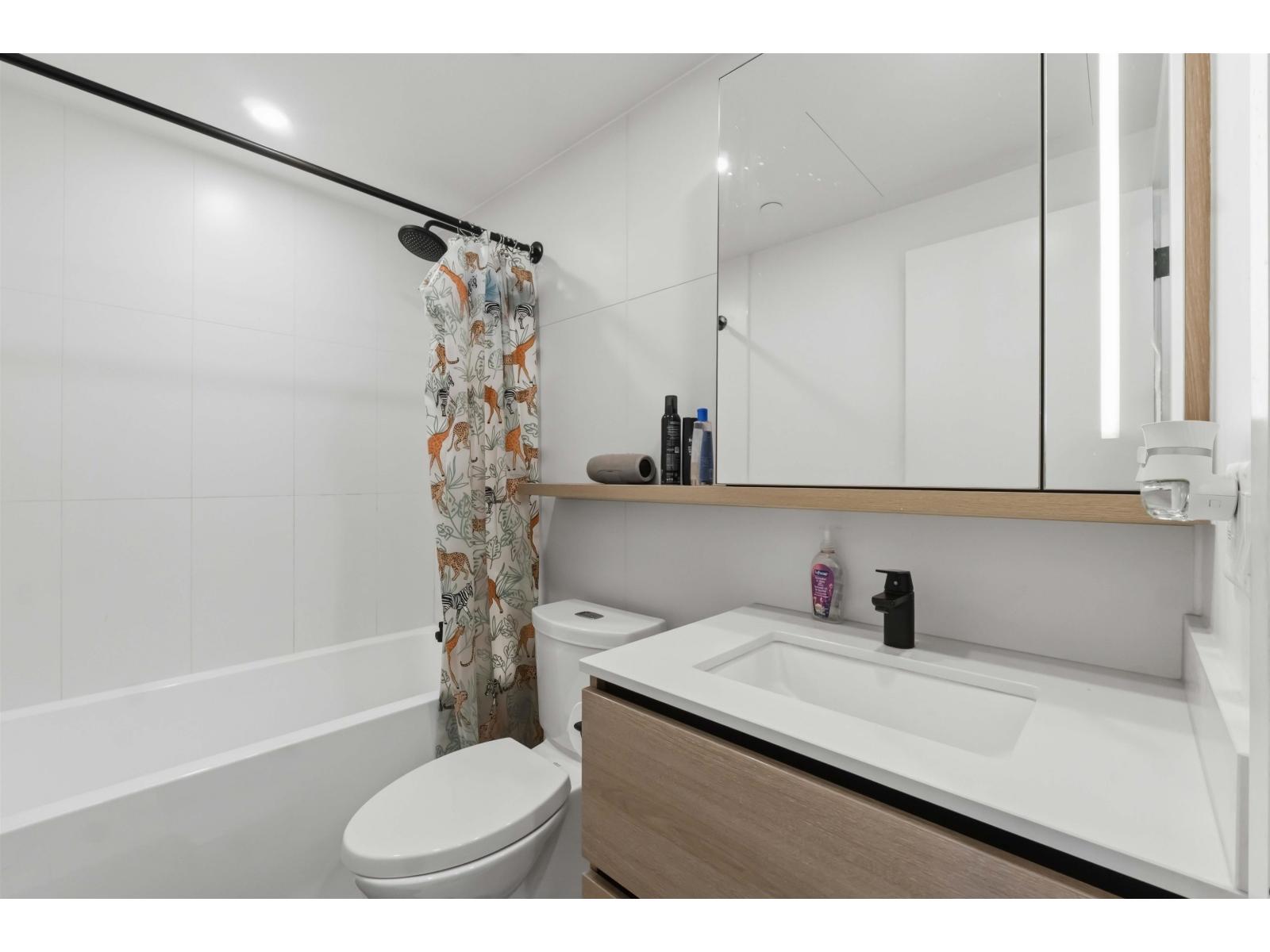 2 Bed, 1 Bath House for Sale in Surrey – 2801 10448 UNIVERSITY DRIVE, Surrey - Image 9