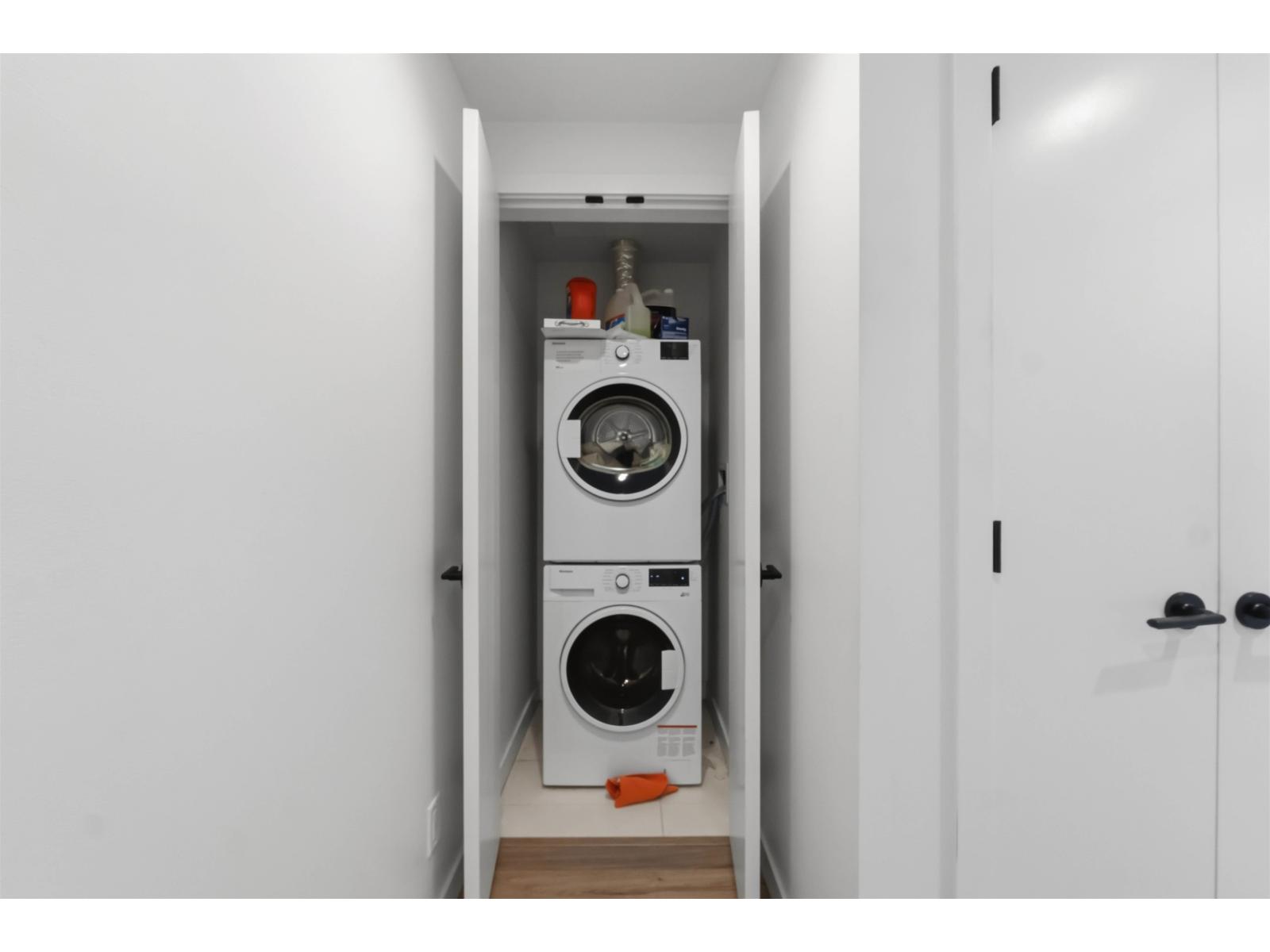 2 Bed, 1 Bath House for Sale in Surrey – 2801 10448 UNIVERSITY DRIVE, Surrey - Image 24