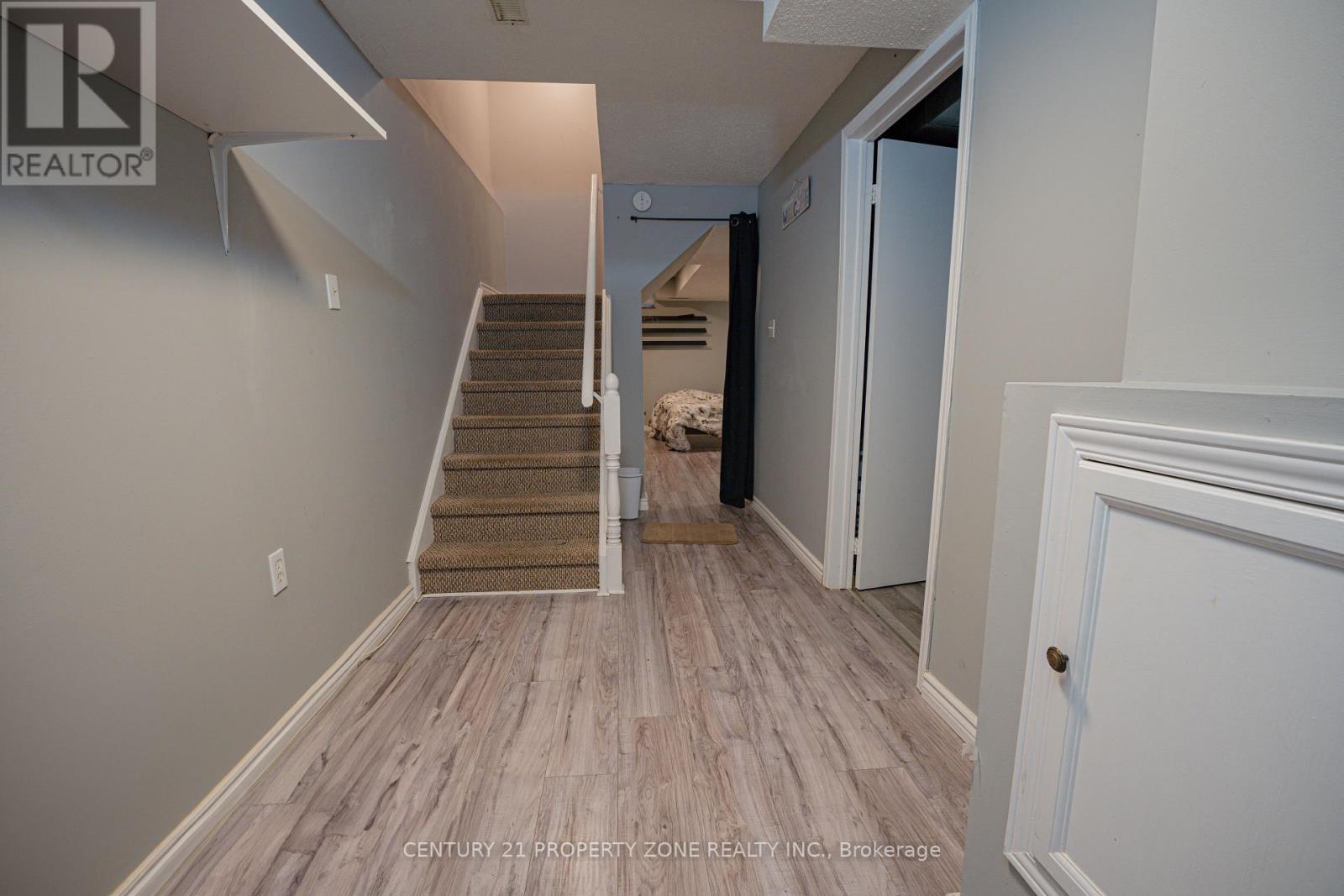 92 HIGHLAND CRESCENT - 19